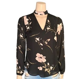 3/$30 Dynamite Choker V-Neck Floral Black Top Sz S